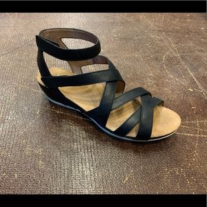 NEVER WORN! Dansko Veruca Sandal